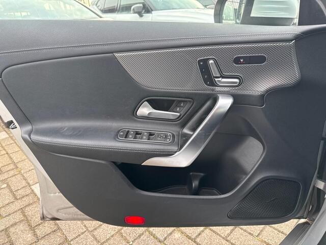 Mercedes-Benz CLA-KLASSE Shooting Brake 200 Business Sol. AMG | Navi | Panorama | Camera | LED