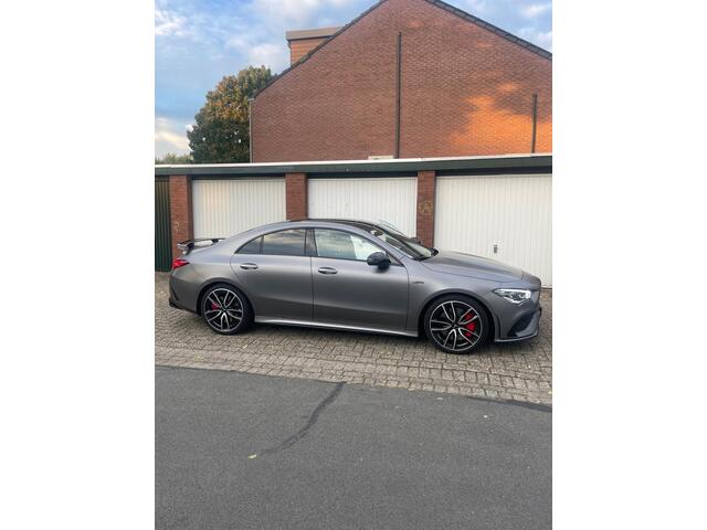 Mercedes-Benz CLA-KLASSE AMG 35 4MATIC Premium Plus Pano | AMG-Zetels | Dealer Onderhouden |