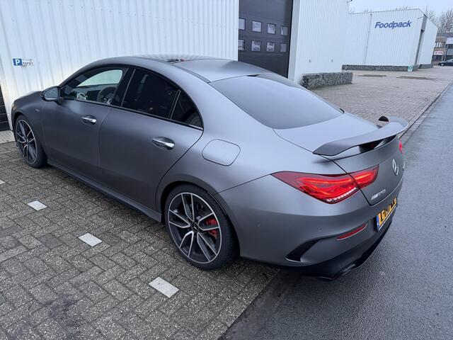 Mercedes-Benz CLA-KLASSE AMG 35 4MATIC Premium Plus Pano | AMG-Zetels | Dealer Onderhouden |