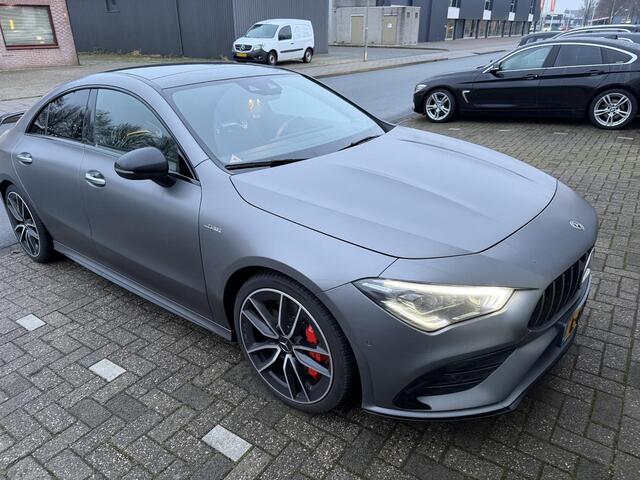 Mercedes-Benz CLA-KLASSE AMG 35 4MATIC Premium Plus Pano | AMG-Zetels | Dealer Onderhouden |