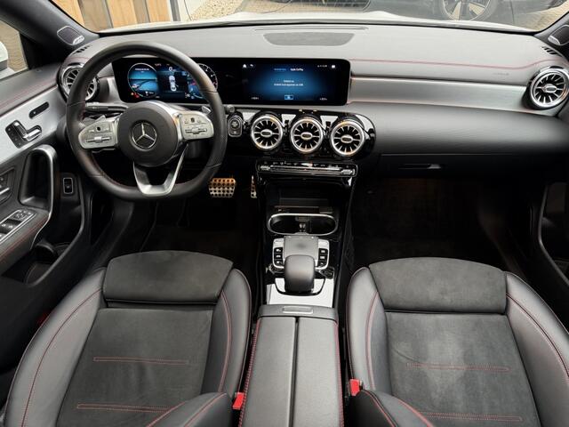 Mercedes-Benz CLA-KLASSE 220 Prem. Plus | Pano | Elect-Trekhaak | Burmester |