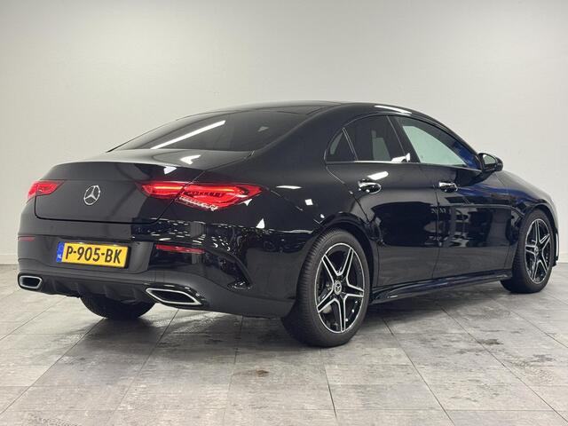 Mercedes-Benz CLA-KLASSE 200 Business Solution AMG | Panoramadak | AMG | Navigatie |