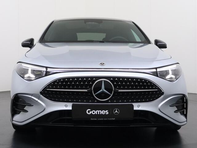 Mercedes-Benz CLA-KLASSE 180 Business Solution AMG | Night Pakket | Panoramadak | Adaptieve Cruise Control | Dodehoekassistent | Verkeersbordenassistent | MULTIBEAM LED Koplampen | Elektrisch Verstelbare Stoelen + Memory | Stoelverwarming | Sfeerverlichting | THERMOTRONIC Klimaat