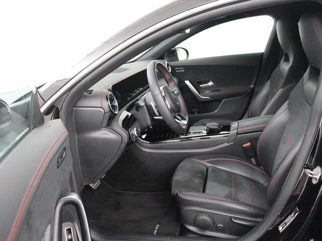 Mercedes-Benz CLA-KLASSE Shooting Brake 250e AMG | Adaptive cruise | Stoelverwarming | Carplay | Widescreen | Leder/Alcantara | Navigatie | Camera | Park Assist | PHEV | Plug In