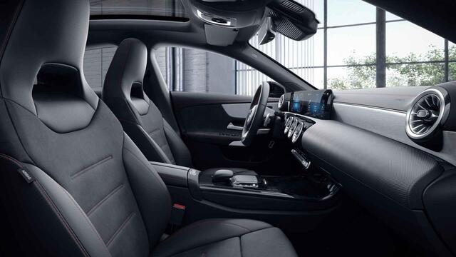 Mercedes-Benz CLA-KLASSE 200 Business Solution AMG | Night | Panoramadak | Memory | Trekhaak | Multibeam |