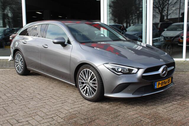 Mercedes-Benz CLA-KLASSE Shooting Brake 200 Luxury Line