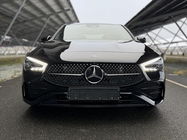 Mercedes-Benz CLA-KLASSE 180 Business Solution AMG | Night | Panoramaschuifdak | AMG Line Plus | Head-up display | Burmester | 360° camera | Winter pakket | Trekhaak