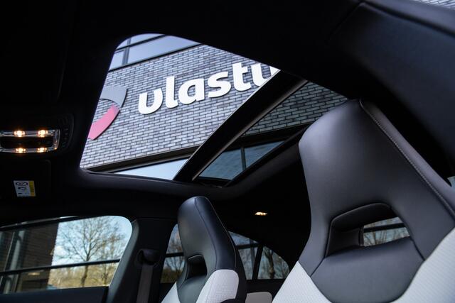 Mercedes-Benz CLA-KLASSE 200 Premium Plus , Panoramadak, Burmester, Head-up display,