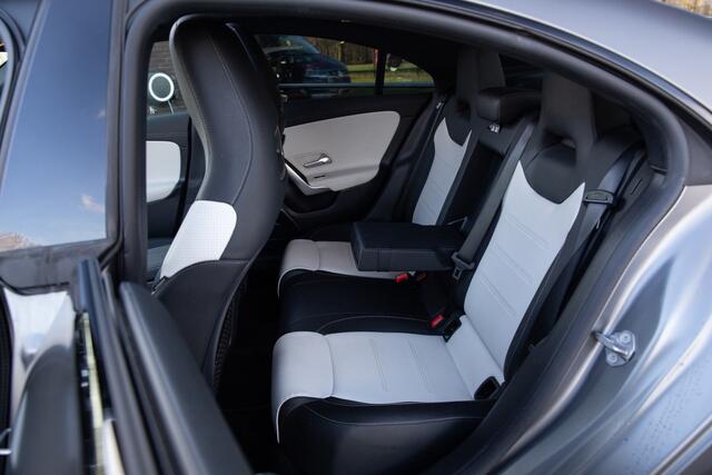 Mercedes-Benz CLA-KLASSE 200 Premium Plus , Panoramadak, Burmester, Head-up display,