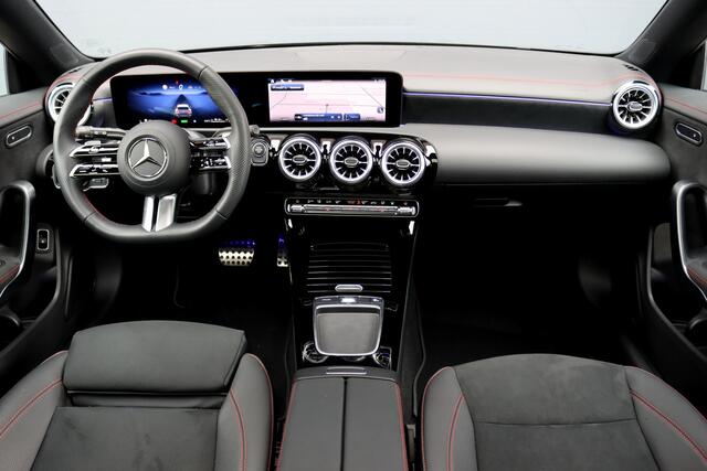 Mercedes-Benz CLA-KLASSE Shooting Brake 250 e AMG Line Aut8 | Facelift | Panoramadak | Distronic Pro | Verwarmd Stuurwiel | Widescreen | Keyless Go | Surround Camera | Multibeam LED |