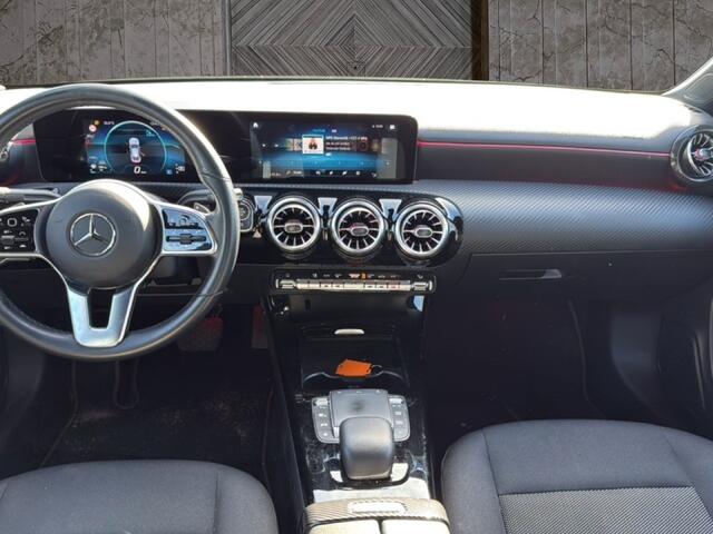 Mercedes-Benz CLA-KLASSE 200 Business Line, led, sfeer, amg 18inch