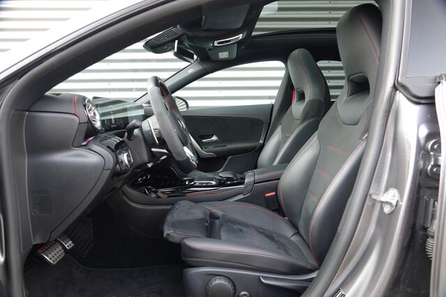 Mercedes-Benz CLA-KLASSE AMG 45 S 4MATIC+ Premium Plus | Pano | Dealer Garantie | Burmester | Track Pace |