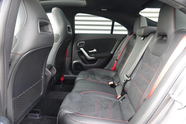 Mercedes-Benz CLA-KLASSE AMG 45 S 4MATIC+ Premium Plus | Pano | Dealer Garantie | Burmester | Track Pace |