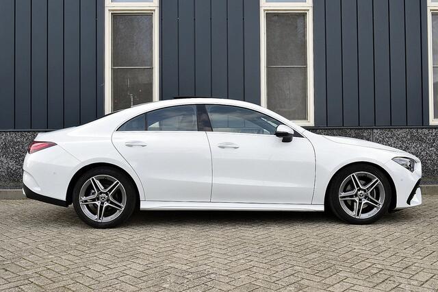 Mercedes-Benz CLA-KLASSE 180 AMG Line Rijklaarprijs-Garantie Panoramadak Matrix Led Apple Carplay/Android Auto