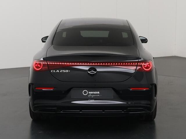 Mercedes-Benz CLA-KLASSE 250+ Launch Edition 85 kWh | Night | Panoramadak | Stoelverwarming | DISTRONIC | Achteruitrijcamera |