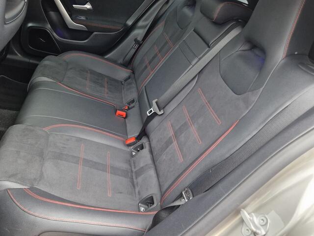 Mercedes-Benz CLA-KLASSE 250 E Premium Plus AMG Line Panorama Burmeister Navi Camera Top!