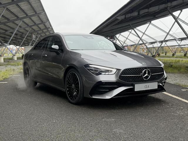 Mercedes-Benz CLA-KLASSE 180 Business Solution AMG | Nightpakket | Panoramadak | AMG Line Plus | Burmester | Elek. Trekhaak | Rijassistentiepakket | HUD | 360° camera | Techniekpakket | Winter pakket | Apple Carplay/Android Auto |