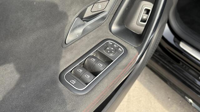 Mercedes-Benz CLA-KLASSE 180 Business Solution AMG