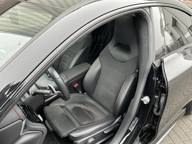 Mercedes-Benz CLA-KLASSE 180 AMG Line | Panoramadak | Sfeerverlichting |