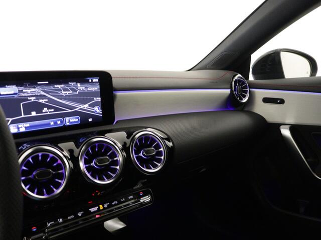 Mercedes-Benz CLA-KLASSE 180 AMG Line 5 spaaks lichtmetalen velgen | Nightpakket | Premium Pakket | Distronic | MB-paasweekend