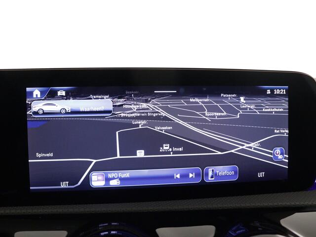 Mercedes-Benz CLA-KLASSE 180 AMG Line 5 spaaks lichtmetalen velgen | Nightpakket | Premium Pakket | Distronic | MB-paasweekend