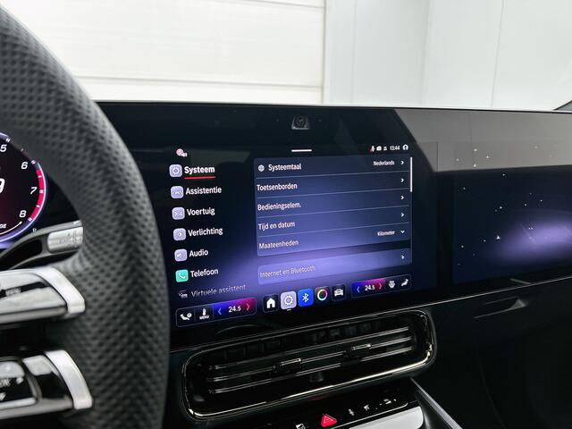 Mercedes-Benz CLA-KLASSE 200 Business Solution AMG | Premium Plus | Winterpakket | Rijassistentiepakket | Nightpakket | MBUX Augmented Reality navigatie | Smartphone integratie | Burmester 3D Surround Sound |