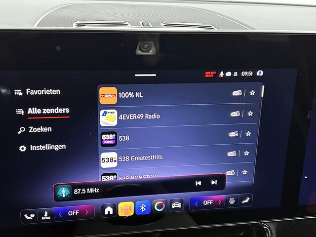 Mercedes-Benz CLA-KLASSE 200 Business Solution AMG | Premium Plus | Rijassistentiepakket | Winterpakket | Nightpakket | MBUX Augmented Reality navigatie | Smartphone integratie | Vast panoramadak |