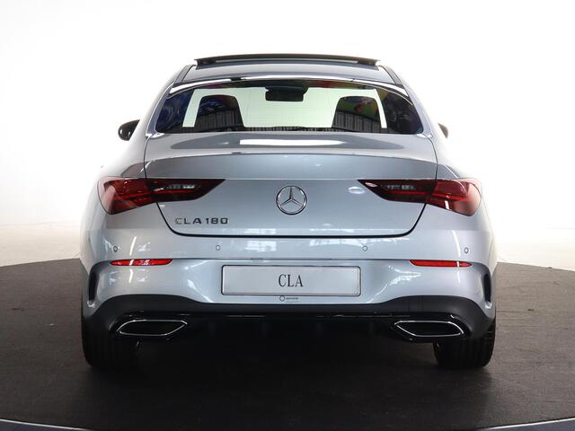 Mercedes-Benz CLA-KLASSE 180 AMG Line | Panoramaschuifdak | Night | Achteruitrijcamera | MBUX