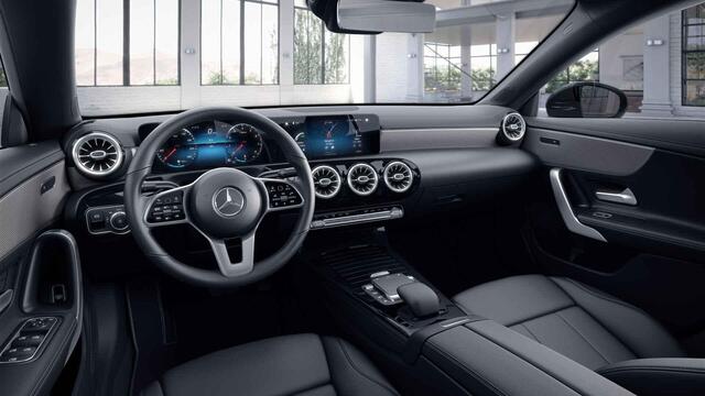 Mercedes-Benz CLA-KLASSE 200 Business Solution Luxury | Stoelverwarming | Widescreen | Sfeerverlichting | Apple Carplay |