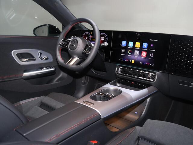 Mercedes-Benz CLA-KLASSE 250+ Launch Edition 85 kWh | Night | Panoramadak | Stoelverwarming | DISTRONIC | Achteruitrijcamera | Dodehoekassistent |