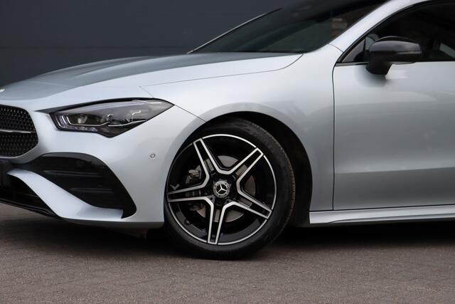 Mercedes-Benz CLA-KLASSE 180 Star Edition AMG Line | Panoramadak | Distronic | Camera | Sfeerverlichting | Keyless Go | Multibeam LED | Zitcomfortpakket | Nightpakket |