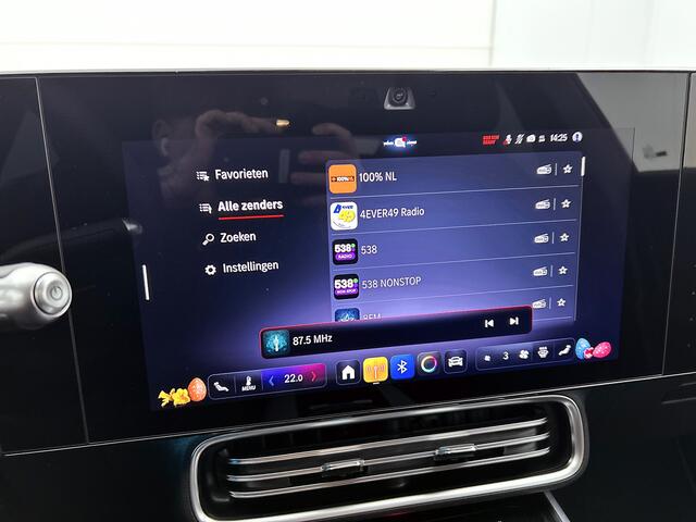 Mercedes-Benz CLA-KLASSE 200 Business Solution AMG 58 kWh | Advanced Plus pakket | Warmtewerend, donkergetint glas | Smartphone integratie | URBAN GUARD | Vast panoramadak |