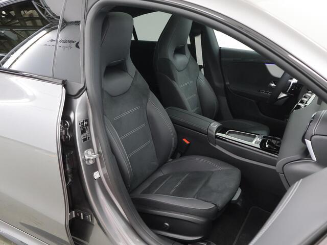 Mercedes-Benz CLA-KLASSE 180 Business Solution AMG | Panoramaschuifdak | AMG Line Plus | Nightpakket | Head-Up | Dodehoekassistent