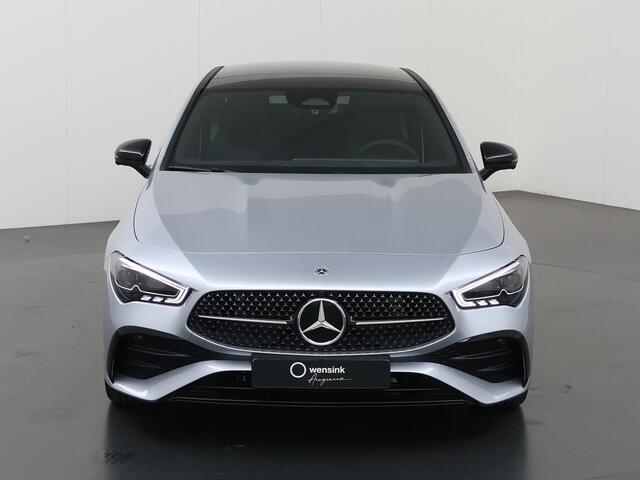 Mercedes-Benz CLA-KLASSE 180 Business Solution AMG | Panoramaschuifdak | AMG-line plus | Head-Up | Dodehoekassistent | Nightpakket |