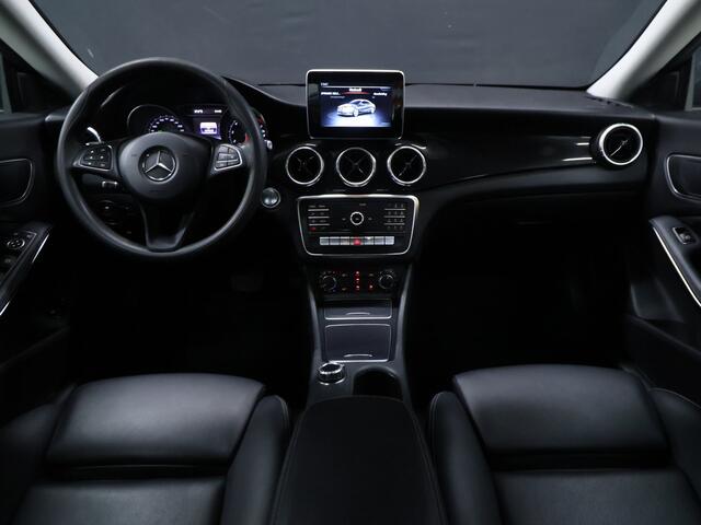Mercedes-Benz CLA-KLASSE 180 AMG [APPLE CARPLAY, AMG VELG, LEDER INTERIEUR, CRUISE CONTROL, AUTOMATISCH DIMLICHT, SCHAKELFLIPPERS, NIEUWSTAAT]