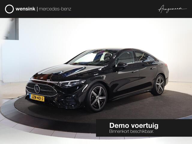 Mercedes-Benz CLA-KLASSE 180 Business Solution AMG | Superscreen | Premium Pakket | Panoramadak | Trekhaak |