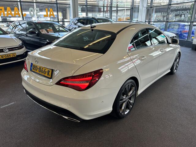 Mercedes-Benz CLA-KLASSE 180 Business Solution | Cruise control | Climate control | Achteruitrijcamera | Stoelverwarming | Nederlands geleverd