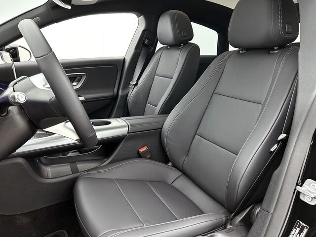 Mercedes-Benz CLA-KLASSE 180 Business Solution | Nightpakket | Parkeerpakket | Smartphone integratie | Gezichtsherkenning | Vast panoramadak | URBAN GUARD | Sierelementen kunststof antraciet |