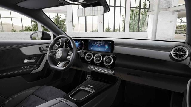 Mercedes-Benz CLA-KLASSE 180 Business Solution AMG | Panoramaschuifdak | AMG Line Plus | Head-up display | Nightpakket | 360° camera | Dodehoekassistent |