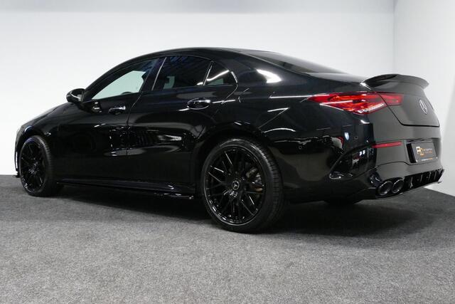 Mercedes-Benz CLA-KLASSE 250 e AMG Line / CLA45 AMG diffuser / Panamericana Grille / Elektr. verstelbare voorstoelen + memory / Multibeam LED / Ambienteverlichting / Apple Carplay - Android Auto / Stoelverwarming /Rondomzichtcamera / Grootlicht assistent / Keyless / Achteruitrijc