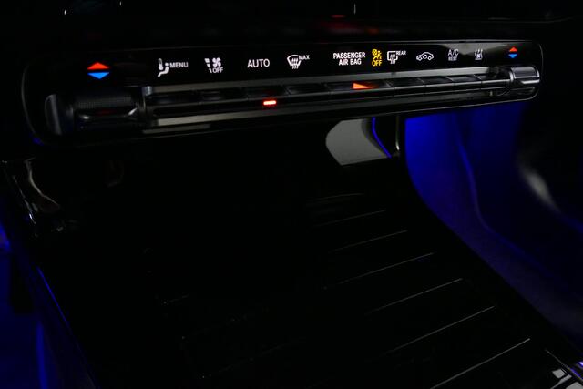 Mercedes-Benz CLA-KLASSE 250 e AMG Line / CLA45 AMG diffuser / Panamericana Grille / Elektr. verstelbare voorstoelen + memory / Multibeam LED / Ambienteverlichting / Apple Carplay - Android Auto / Stoelverwarming /Rondomzichtcamera / Grootlicht assistent / Keyless / Achteruitrijc