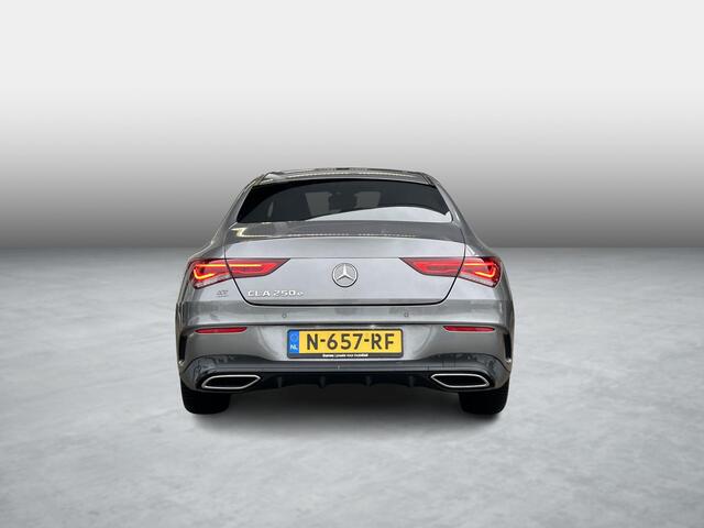 Mercedes-Benz CLA-KLASSE 250 e AMG | Panoramadak | Memorypakket | Sfeerverlichting