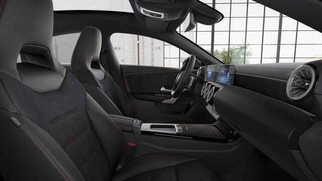 Mercedes-Benz CLA-KLASSE 250 e Star Edition AMG Line | Multibeam | Panoramadak | Night | Multispaaks lichtmetalen velgen | Stoelverwarming |