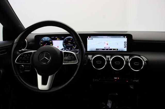 Mercedes-Benz CLA-KLASSE 180 Business Solution Automaat - Digitaal Cockpit, Camera, Stoelverw.