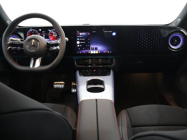 Mercedes-Benz CLA-KLASSE 250+ Launch Edition 85.5 kWh | Night | Panoramadak | Stoelverwarming | DISTRONIC | Achteruitrijcamera | Dodehoekassistent |