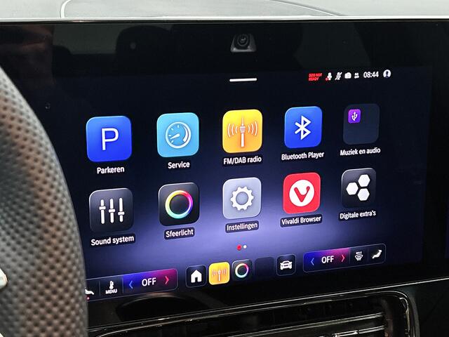 Mercedes-Benz CLA-KLASSE 180 Business Solution AMG | Premium pakket | Nightpakket | Trekhaak | Smartphone integratie | URBAN GUARD | Vast panoramadak | Memorypakket | Sfeerverlichting | Adaptieve cruisecontrol |