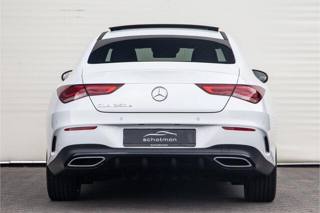 Mercedes-Benz CLA-KLASSE 250 e AMG Premium Plus, Pano, Head-up, Distronic, Nightpakket