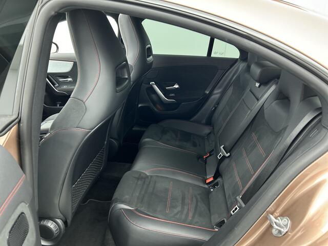 Mercedes-Benz CLA-KLASSE 180 Business Solution AMG | Panoramadak | 5 spaaks lichtmetalen | Navigatie | Parking support Inclusief 24 maanden MB Certified garantie voor Europa.