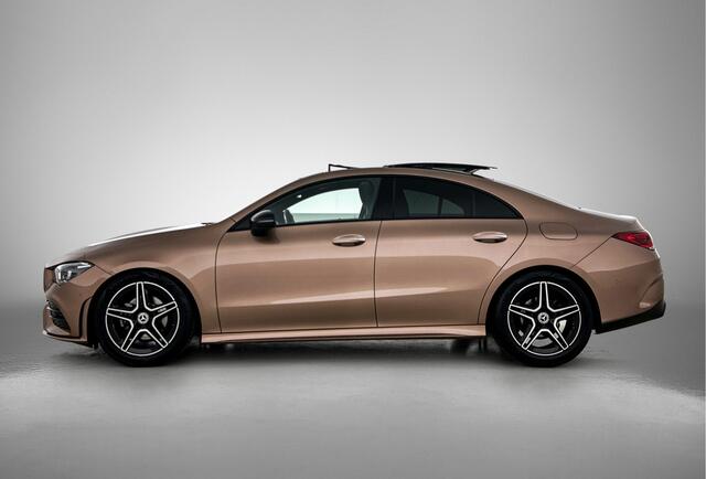 Mercedes-Benz CLA-KLASSE 180 Business Solution AMG | Panoramadak | 5 spaaks lichtmetalen | Navigatie | Parking support Inclusief 24 maanden MB Certified garantie voor Europa.