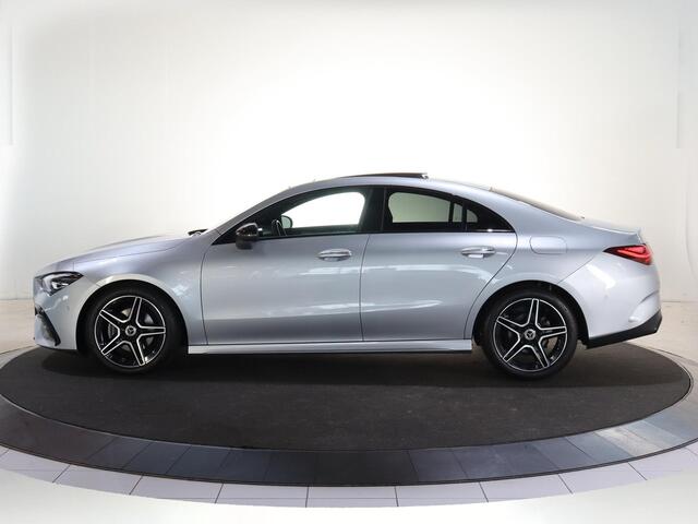 Mercedes-Benz CLA-KLASSE 180 AMG Line | Panoramaschuifdak | Night | Achteruitrijcamera | MBUX